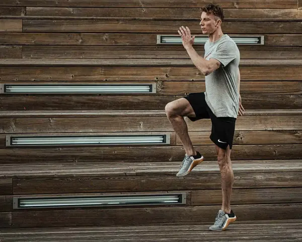 Trening HIIT co to? Odkryj skuteczność i korzyści tej metody