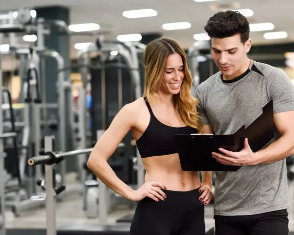 Ile zarabia trener CrossFit? Poznaj prawdziwe zarobki w Polsce