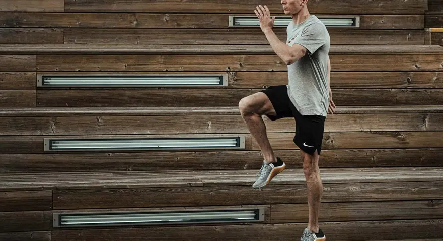 Trening HIIT co to? Odkryj skuteczność i korzyści tej metody