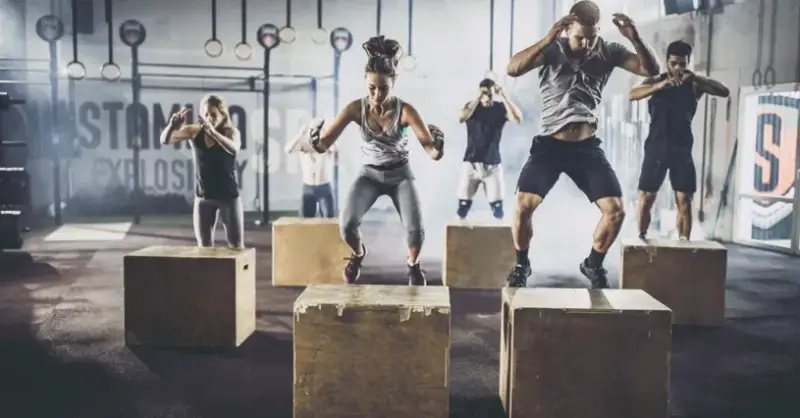 Czym jest CrossFit? Odkryj sekrety skutecznego treningu i jego zalety
